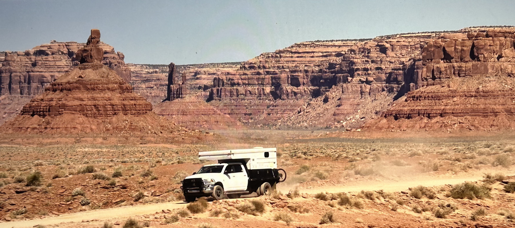 Rigs We Dig: 2015 3500 RAM Flatbed Dually Truck Camper Setup - HEST