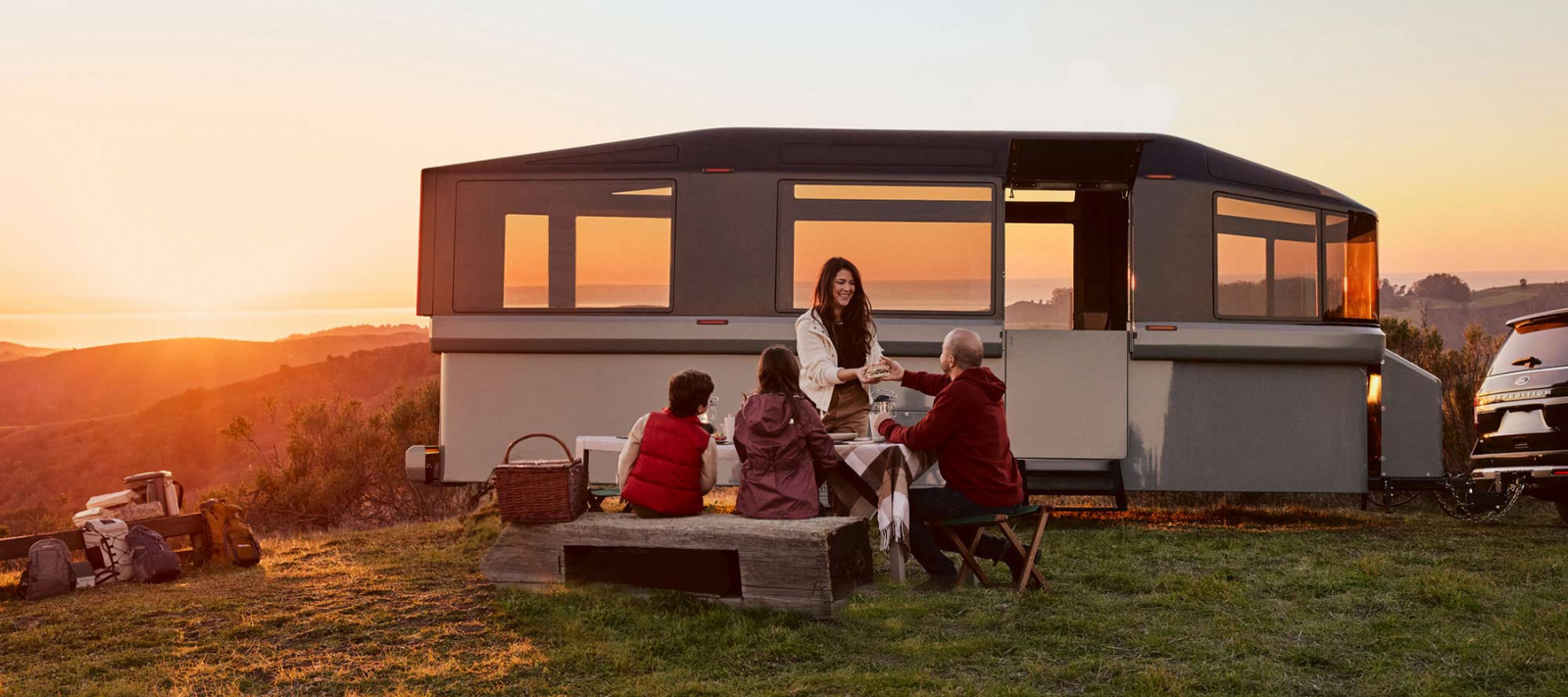 Rigs We Dig: Lightship L1 Electric Trailer RV